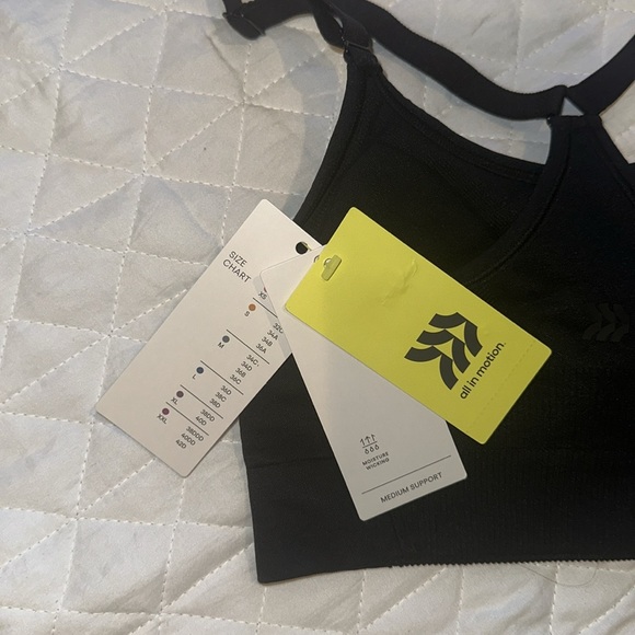 Black racerback sports bra XS with adjustable straps - Picture 3 of 4